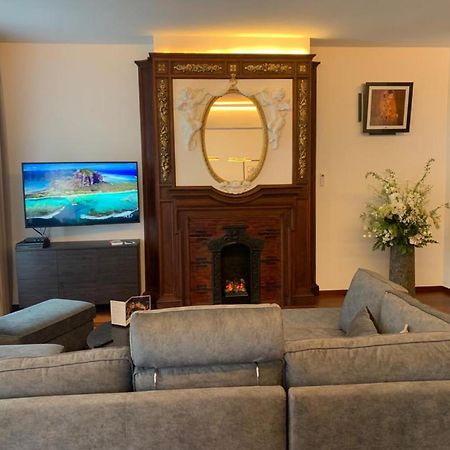 Botanique Suites Airbnb, Antwerpen Eksteriør billede