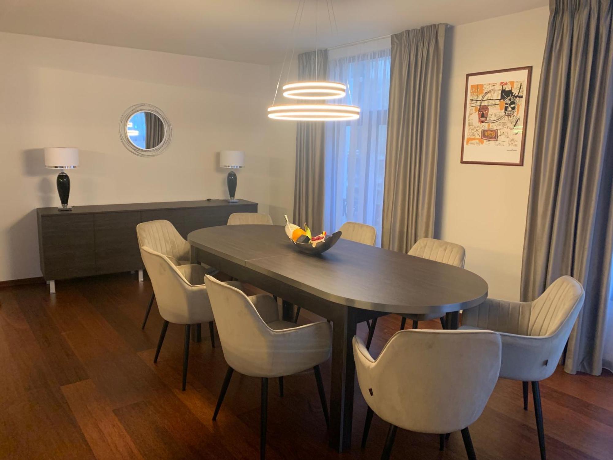 Botanique Suites Airbnb, Antwerpen Eksteriør billede