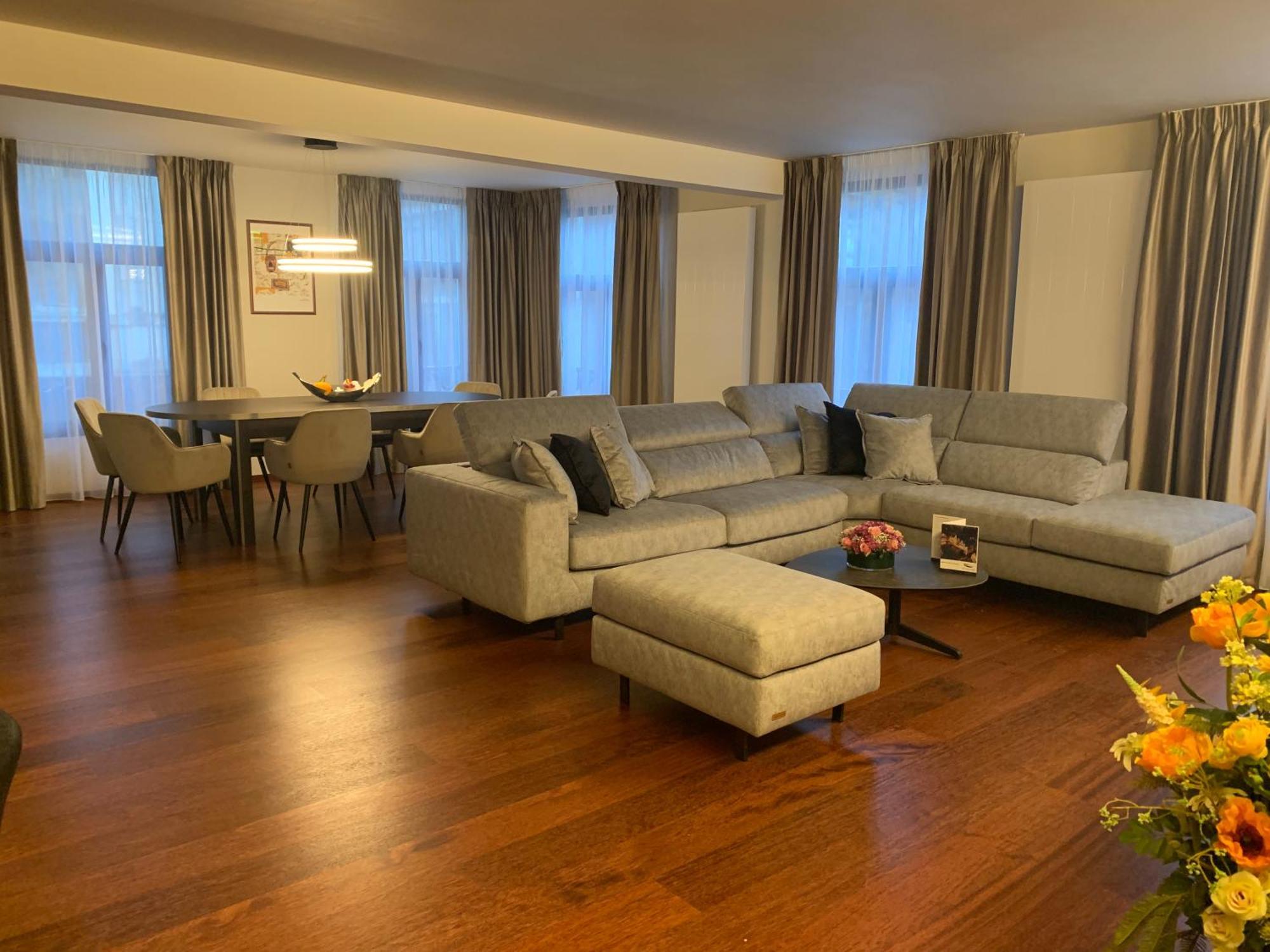 Botanique Suites Airbnb, Antwerpen Eksteriør billede