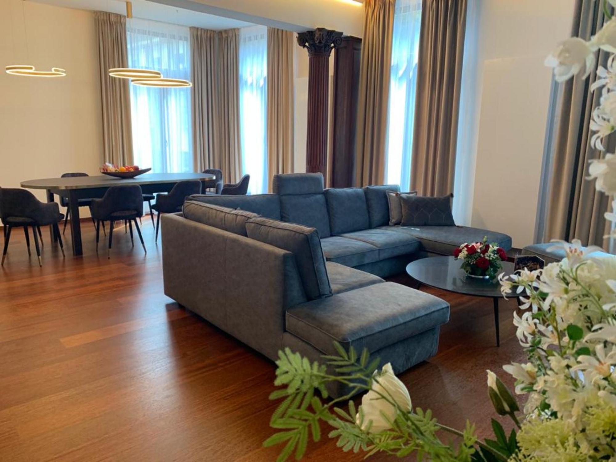 Botanique Suites Airbnb, Antwerpen Eksteriør billede