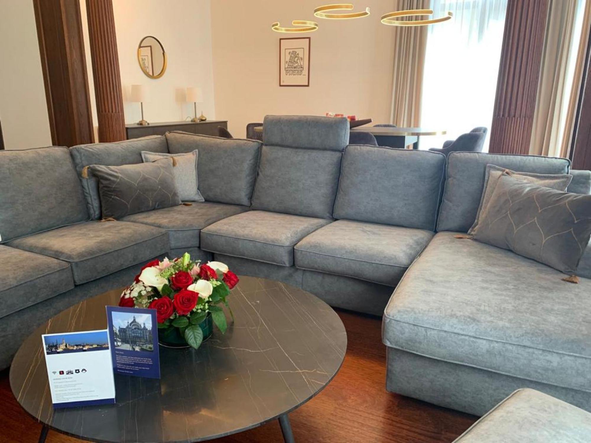 Botanique Suites Airbnb, Antwerpen Eksteriør billede