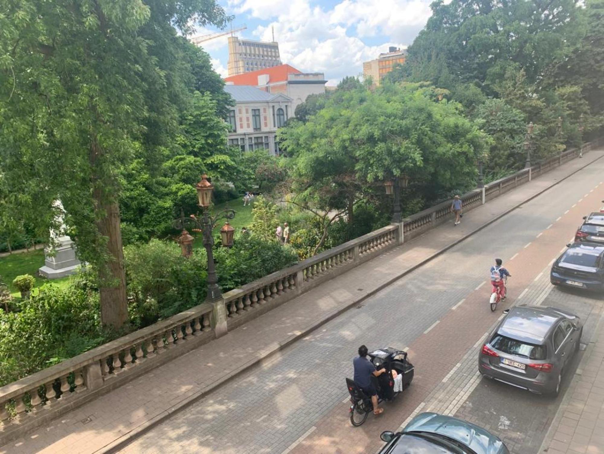 Botanique Suites Airbnb, Antwerpen Eksteriør billede