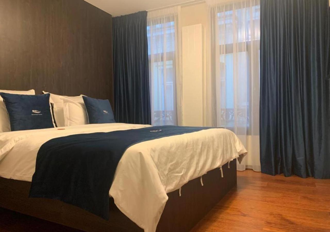 Botanique Suites Airbnb, Antwerpen Eksteriør billede